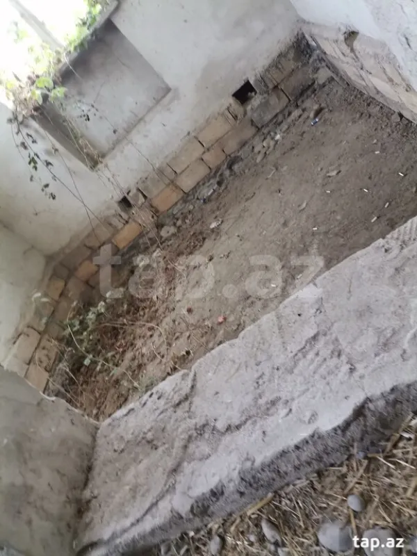 Satılır 6 otaqlı həyət evi