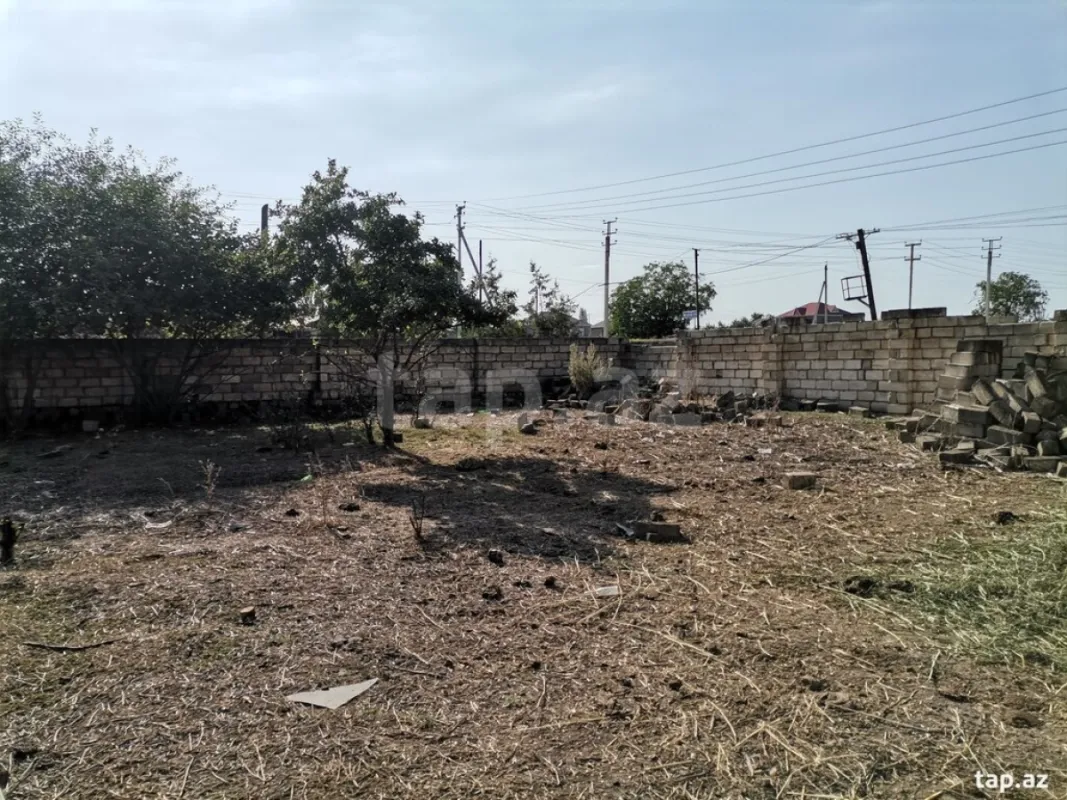Satılır 6 otaqlı həyət evi