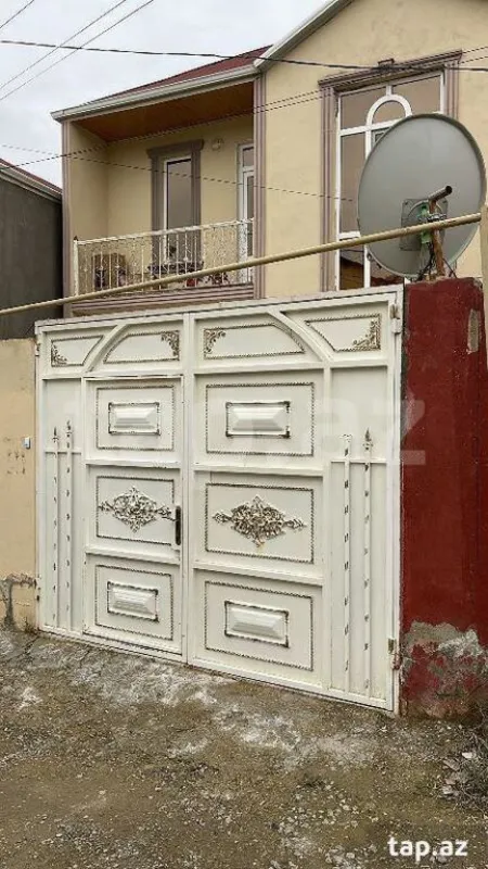 Satılır 4 otaqlı həyət evi
