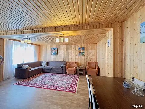 Satılır 11 otaqlı həyət evi