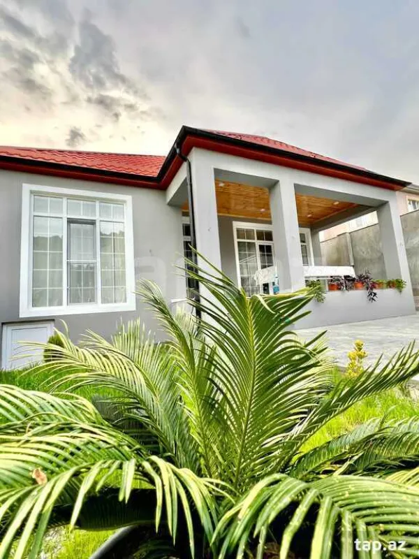 Kirayə verilir 4 otaqlı həyət evi