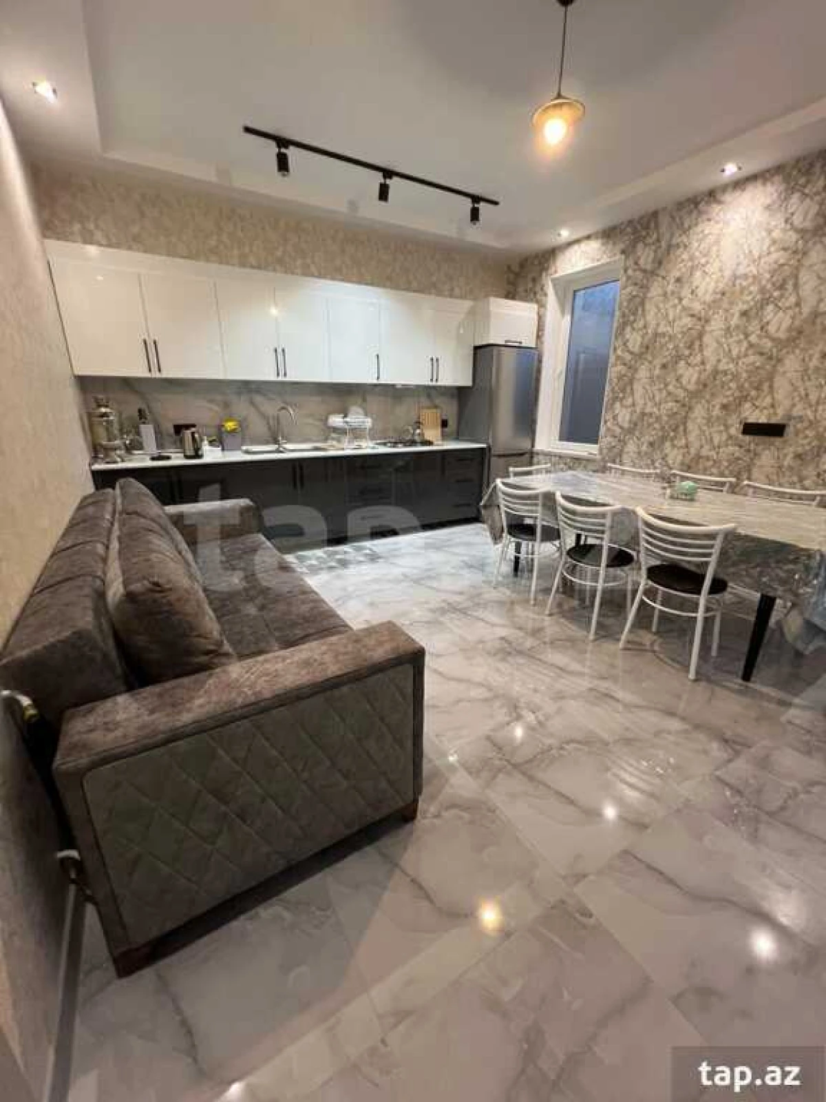 Kirayə verilir 4 otaqlı həyət evi