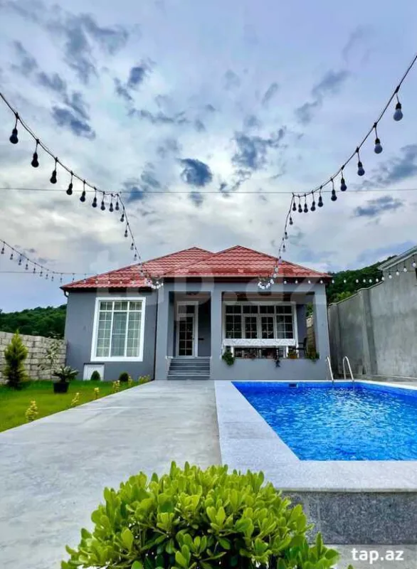 Kirayə verilir 4 otaqlı həyət evi