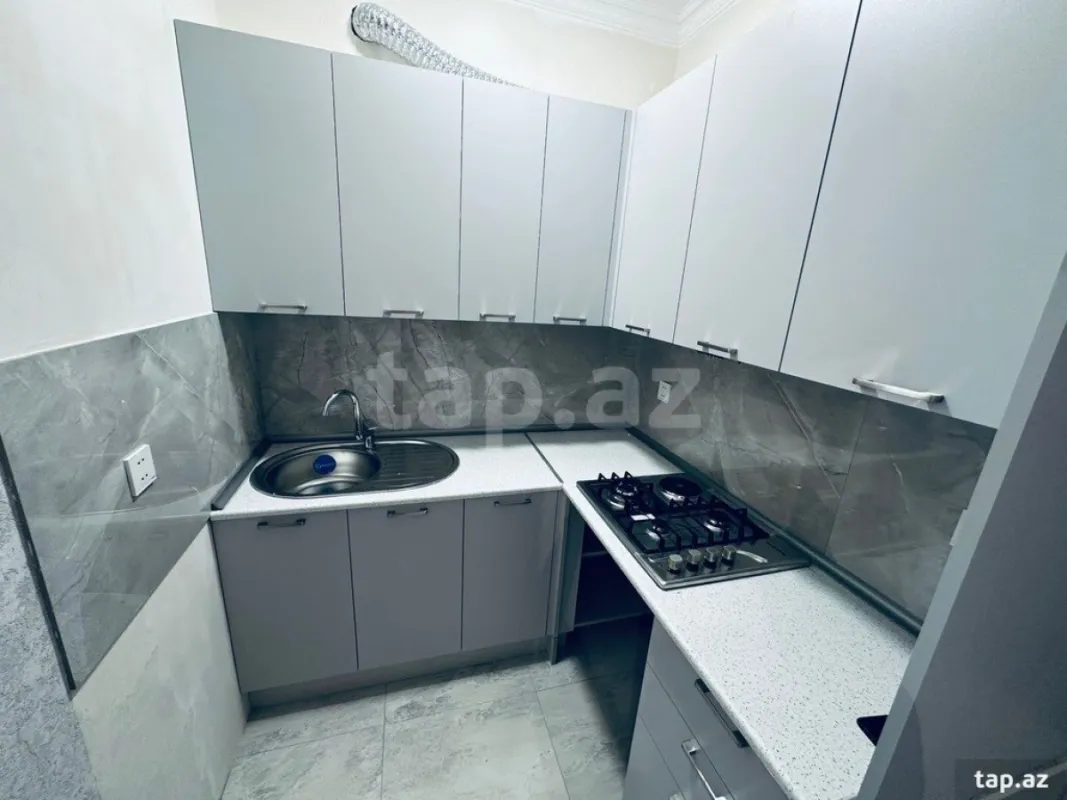 Satılır 1 otaqlı yeni tikili 43 m²