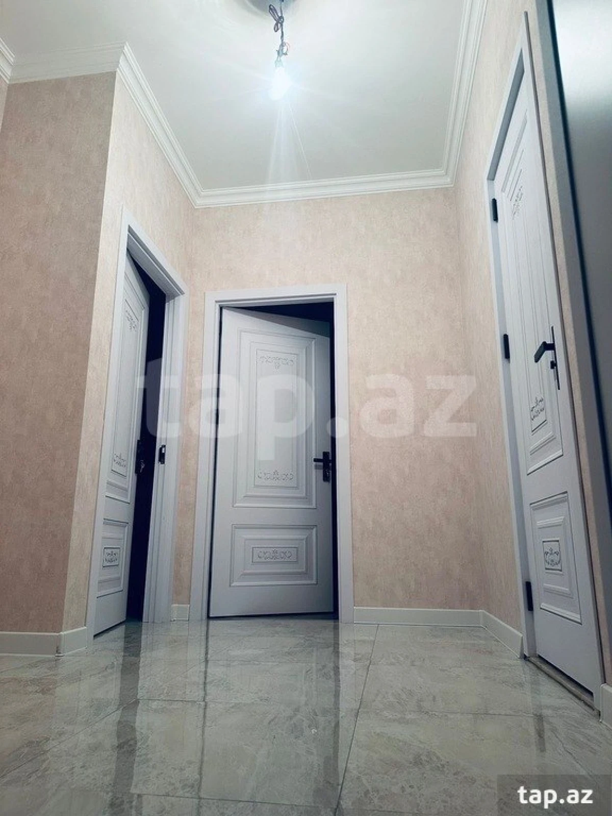 Satılır 1 otaqlı yeni tikili 43 m²