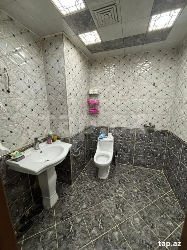 Satılır 3 otaqlı yeni tikili 147 m²