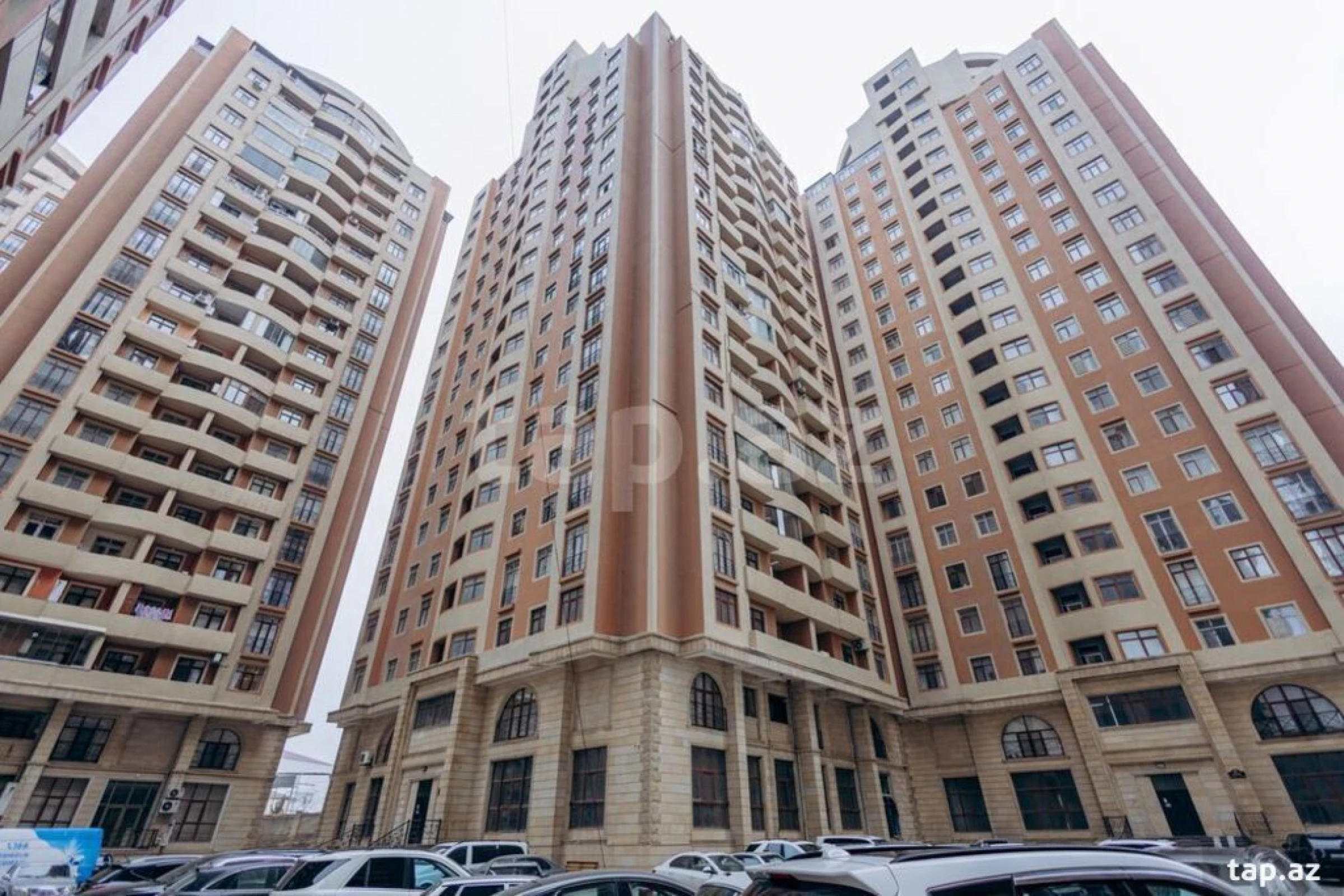 Satılır 3 otaqlı yeni tikili 123 m²