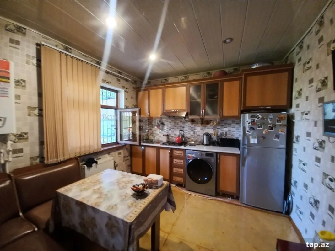 Satılır 5 otaqlı həyət evi