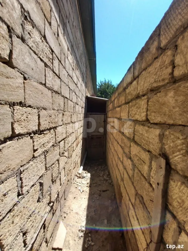 Satılır 5 otaqlı həyət evi