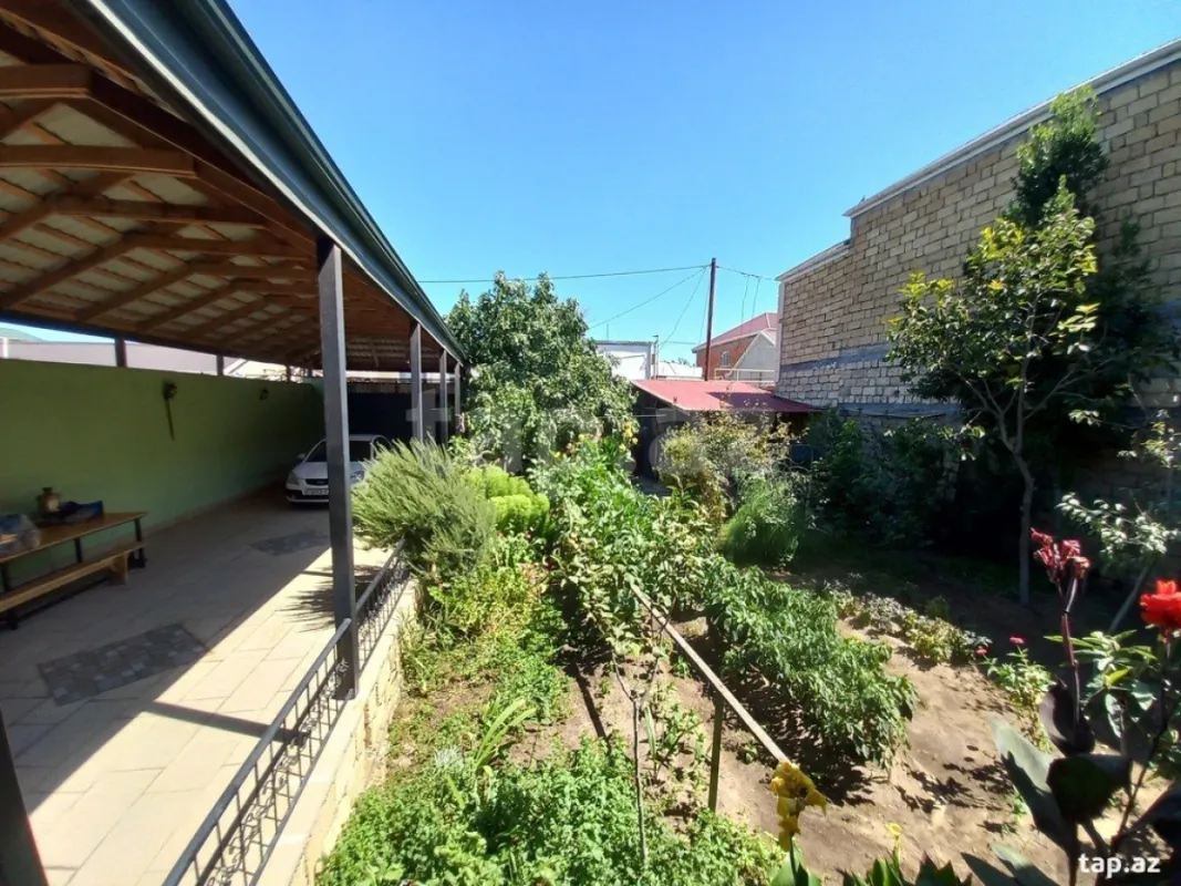 Satılır 5 otaqlı həyət evi