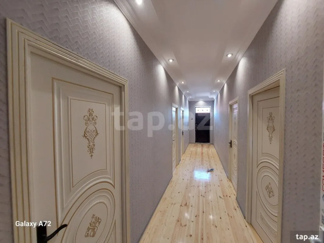 Satılır 4 otaqlı həyət evi