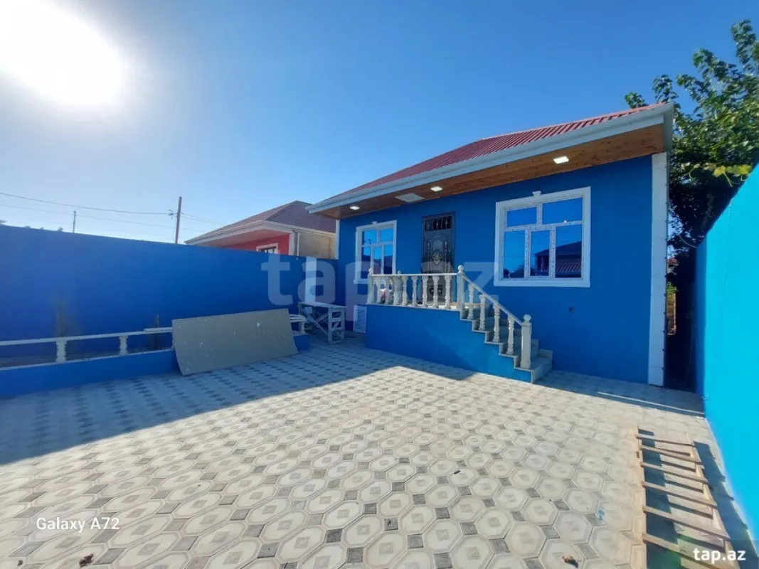 Satılır 4 otaqlı həyət evi