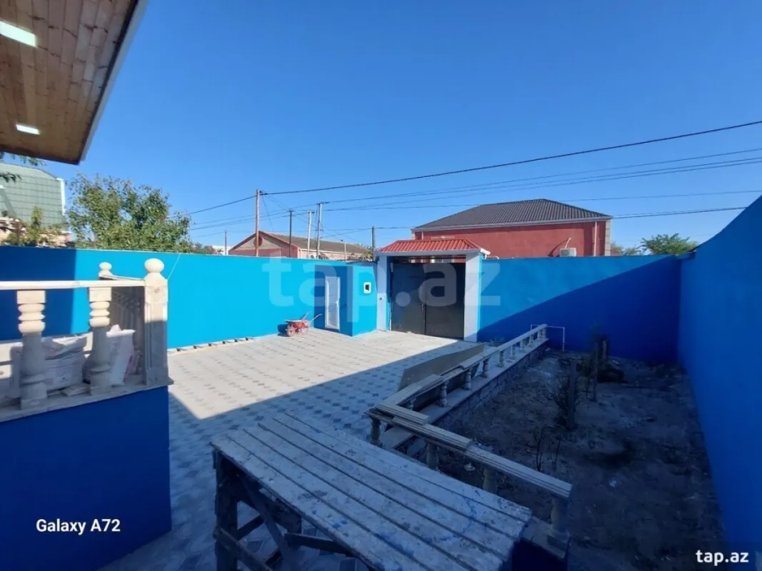 Satılır 4 otaqlı həyət evi