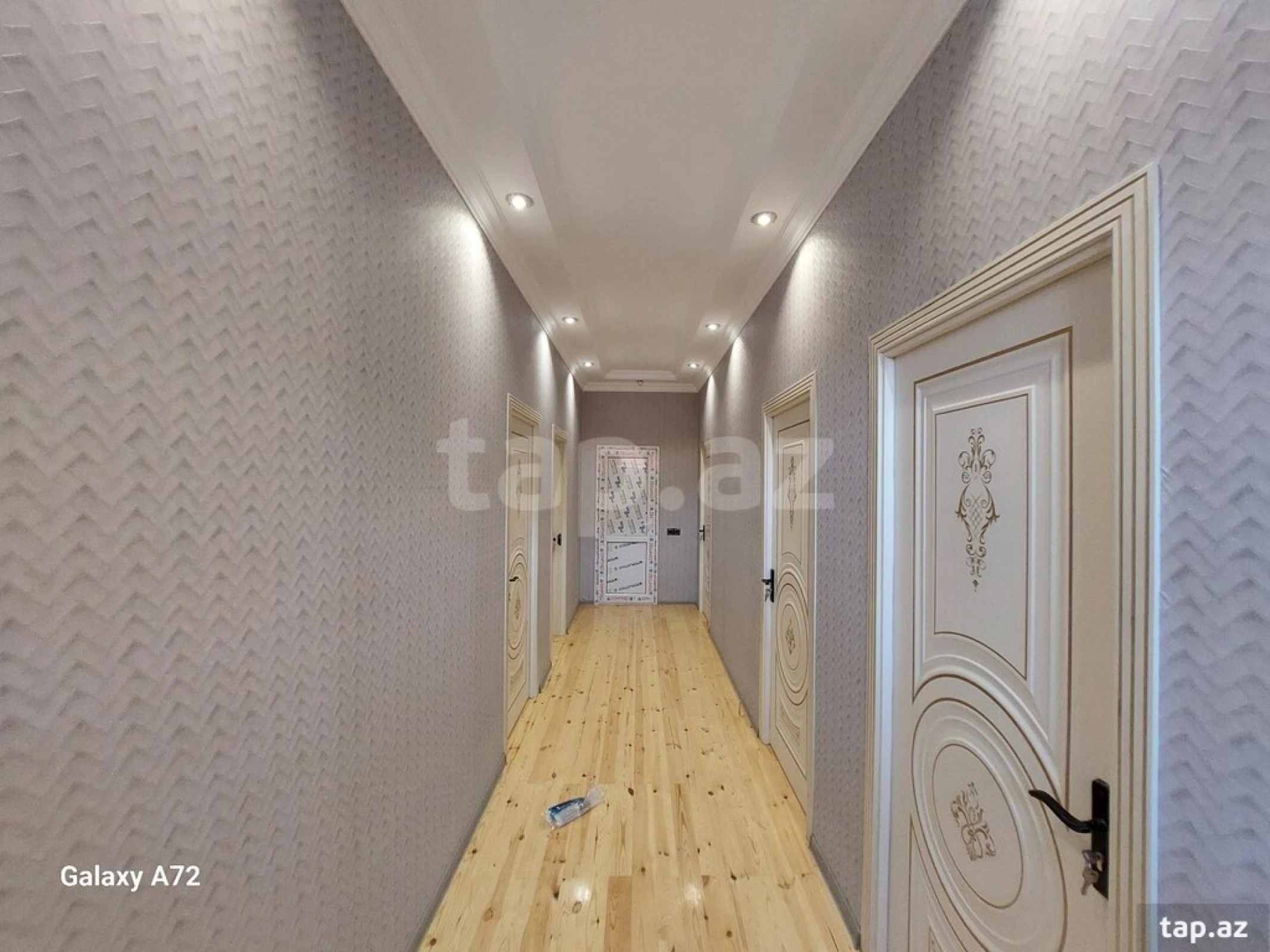 Satılır 4 otaqlı həyət evi