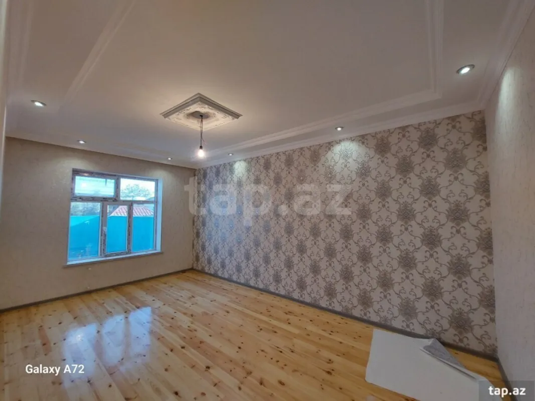 Satılır 4 otaqlı həyət evi