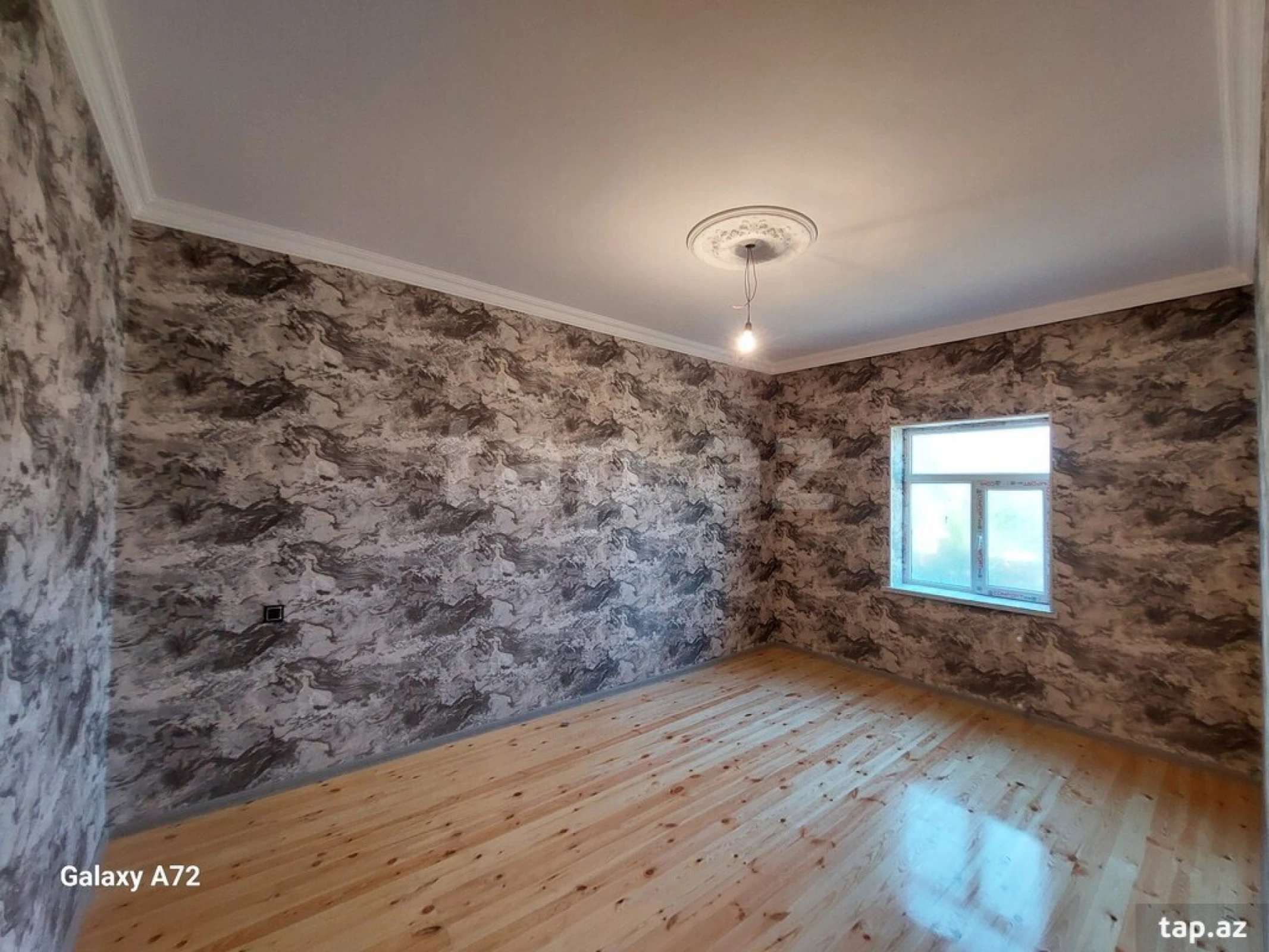 Satılır 4 otaqlı həyət evi