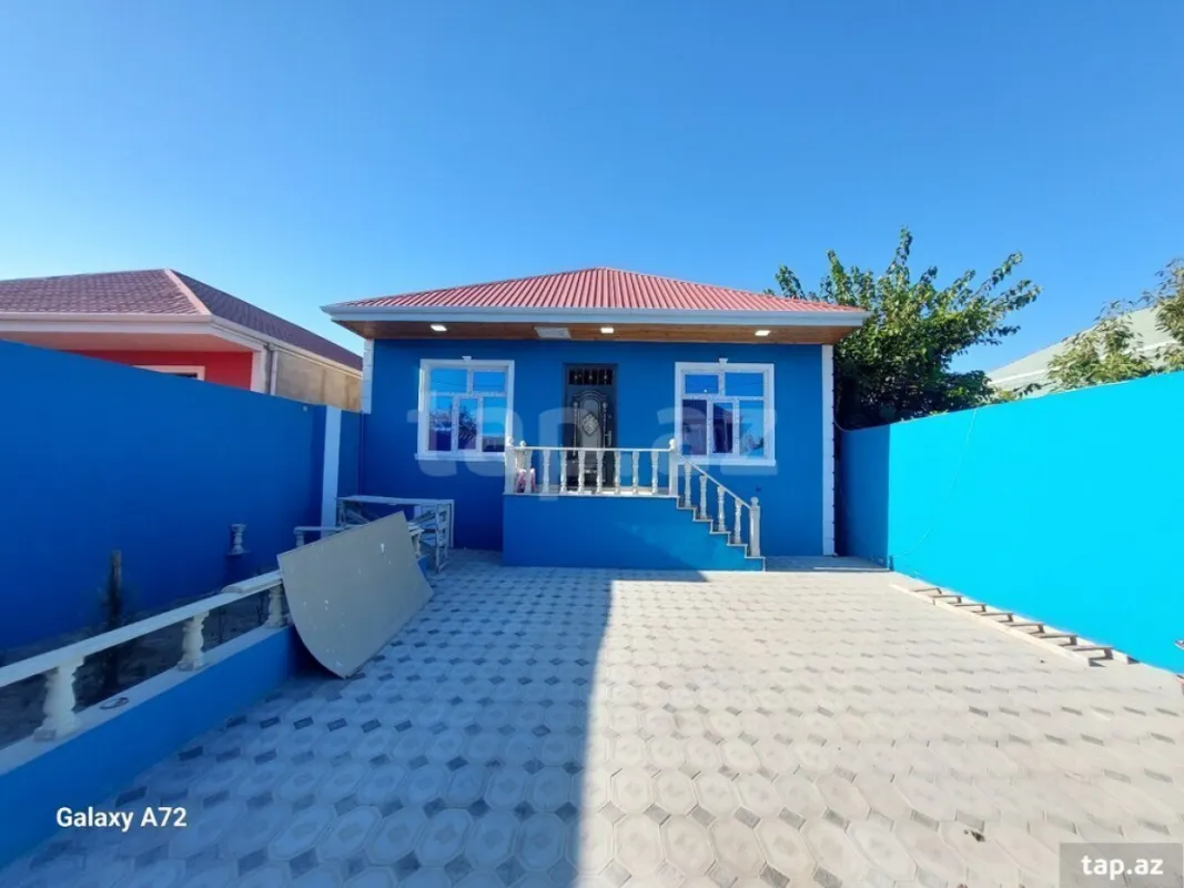 Satılır 4 otaqlı həyət evi