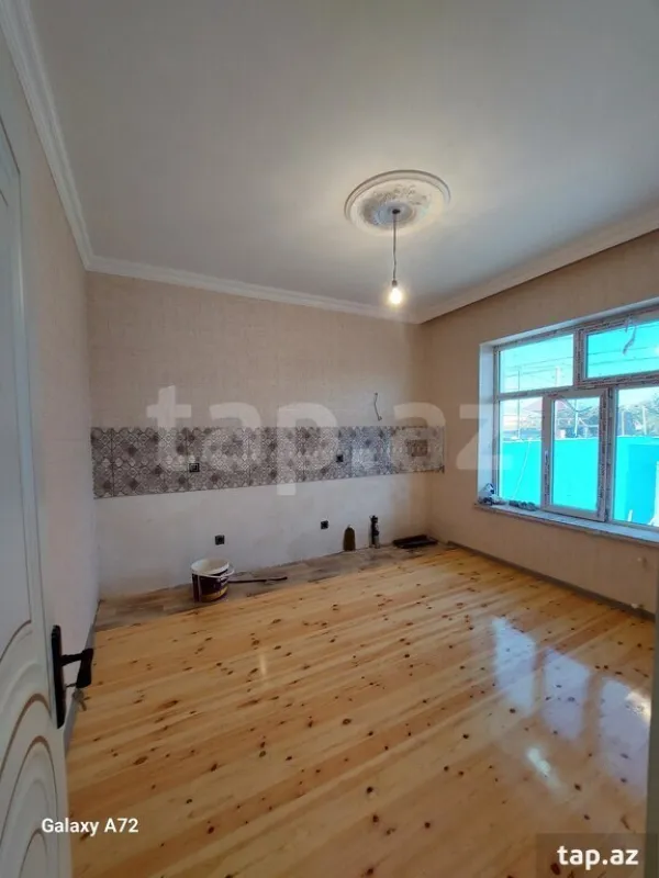 Satılır 4 otaqlı həyət evi