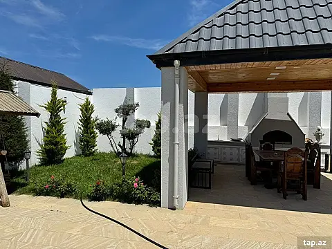 Kirayə verilir 4 otaqlı həyət evi