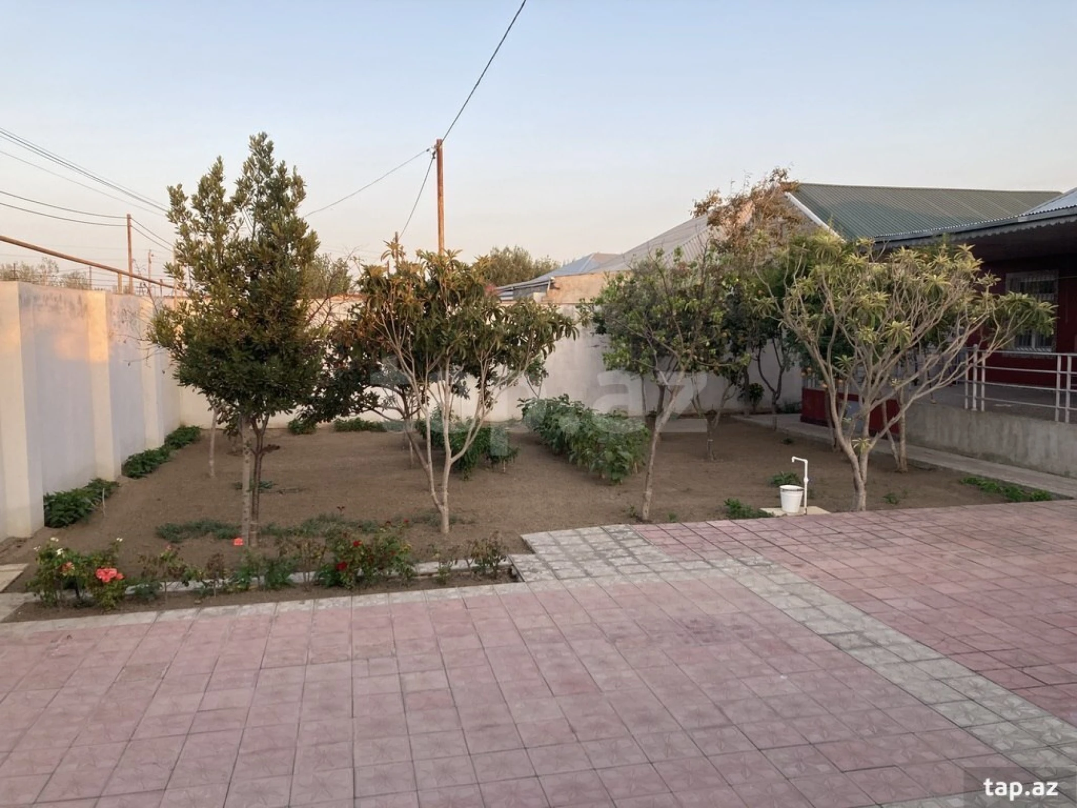 Satılır 3 otaqlı həyət evi