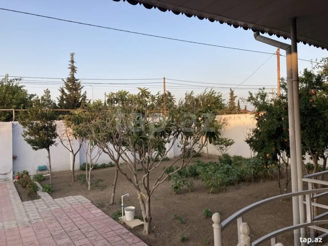 Satılır 3 otaqlı həyət evi