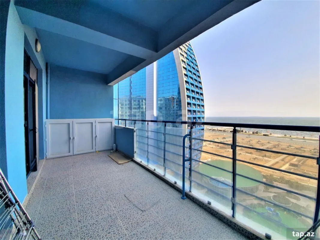 Kirayə verilir 3 otaqlı yeni tikili 200 m²