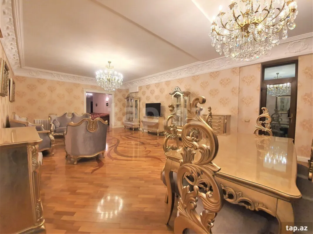 Kirayə verilir 3 otaqlı yeni tikili 200 m²