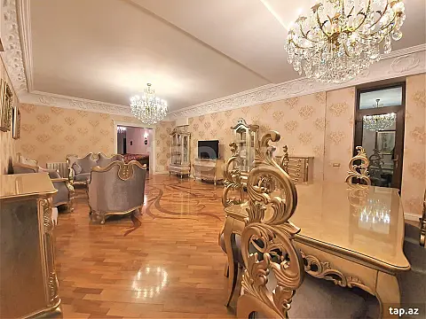 Kirayə verilir 3 otaqlı yeni tikili 200 m²