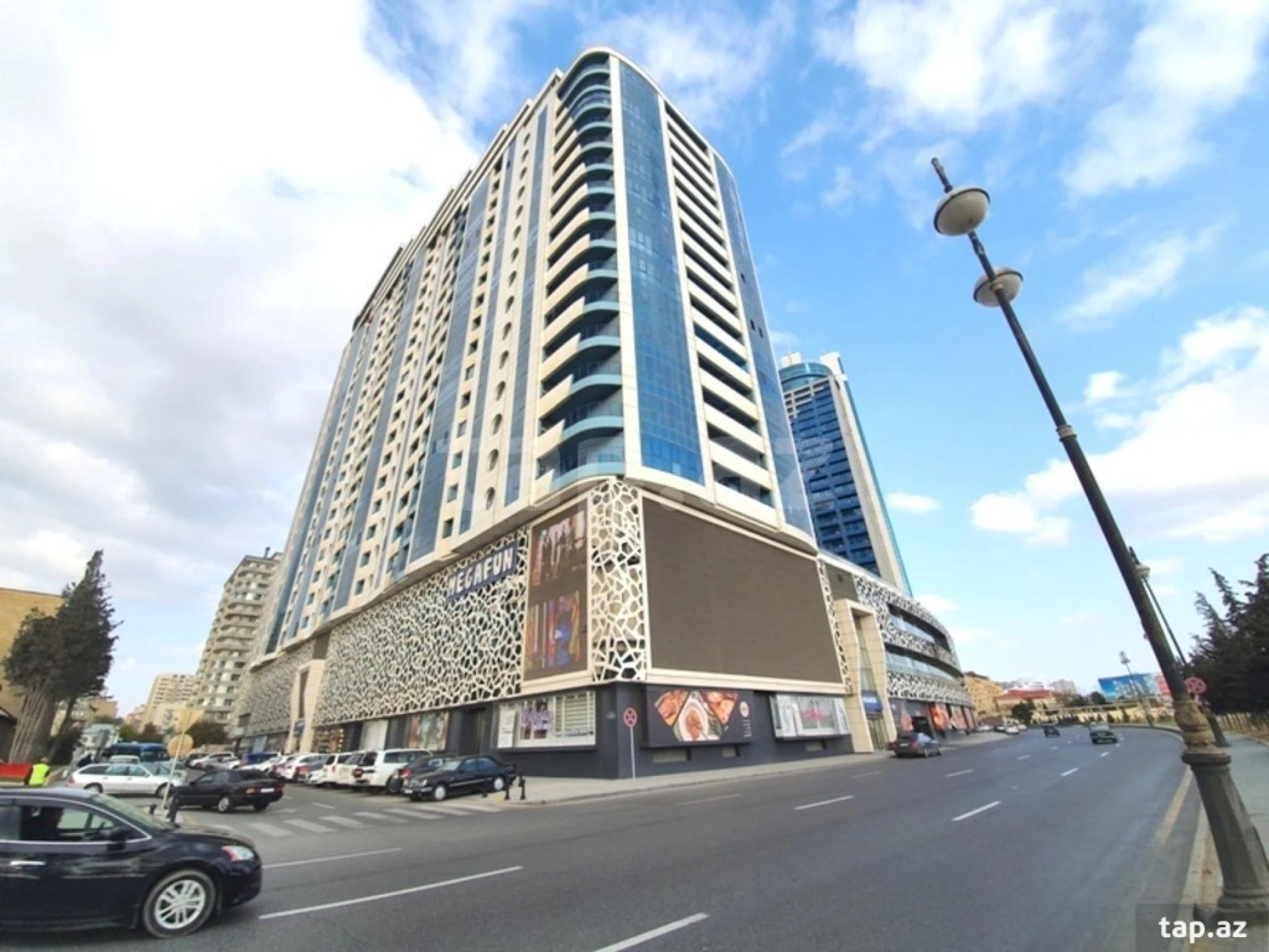 Kirayə verilir 3 otaqlı yeni tikili 200 m²