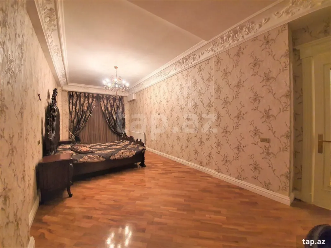 Kirayə verilir 3 otaqlı yeni tikili 200 m²