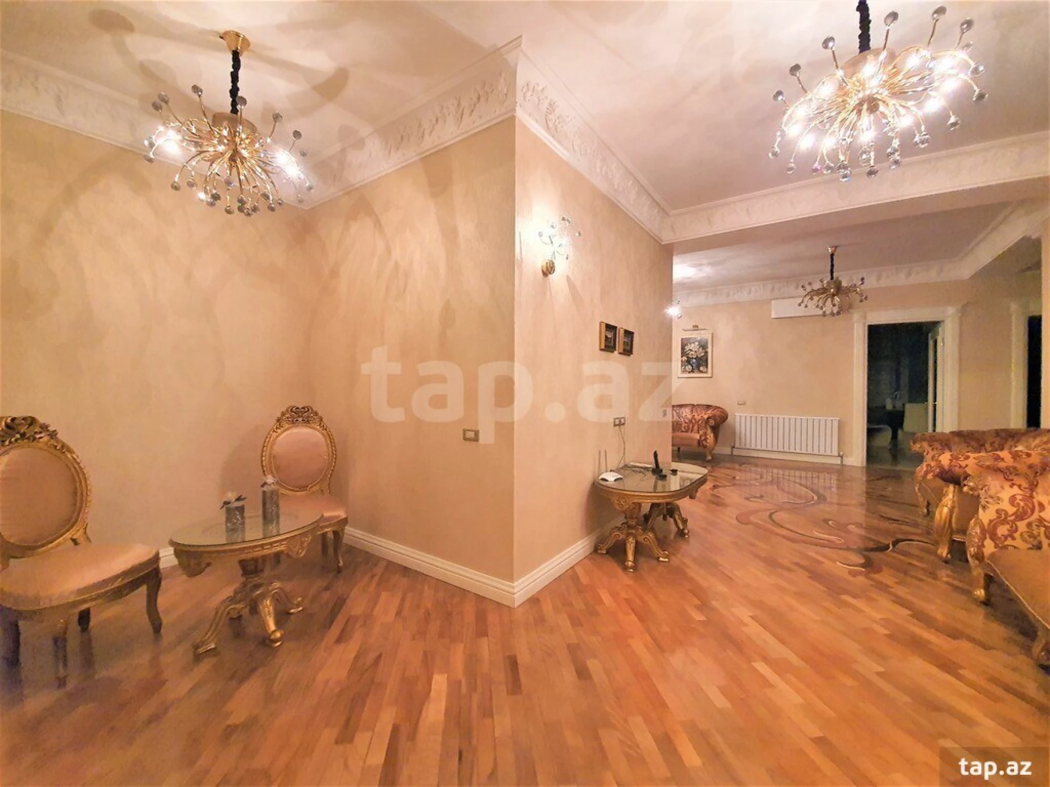 Kirayə verilir 3 otaqlı yeni tikili 200 m²