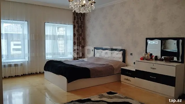 Satılır 4 otaqlı həyət evi