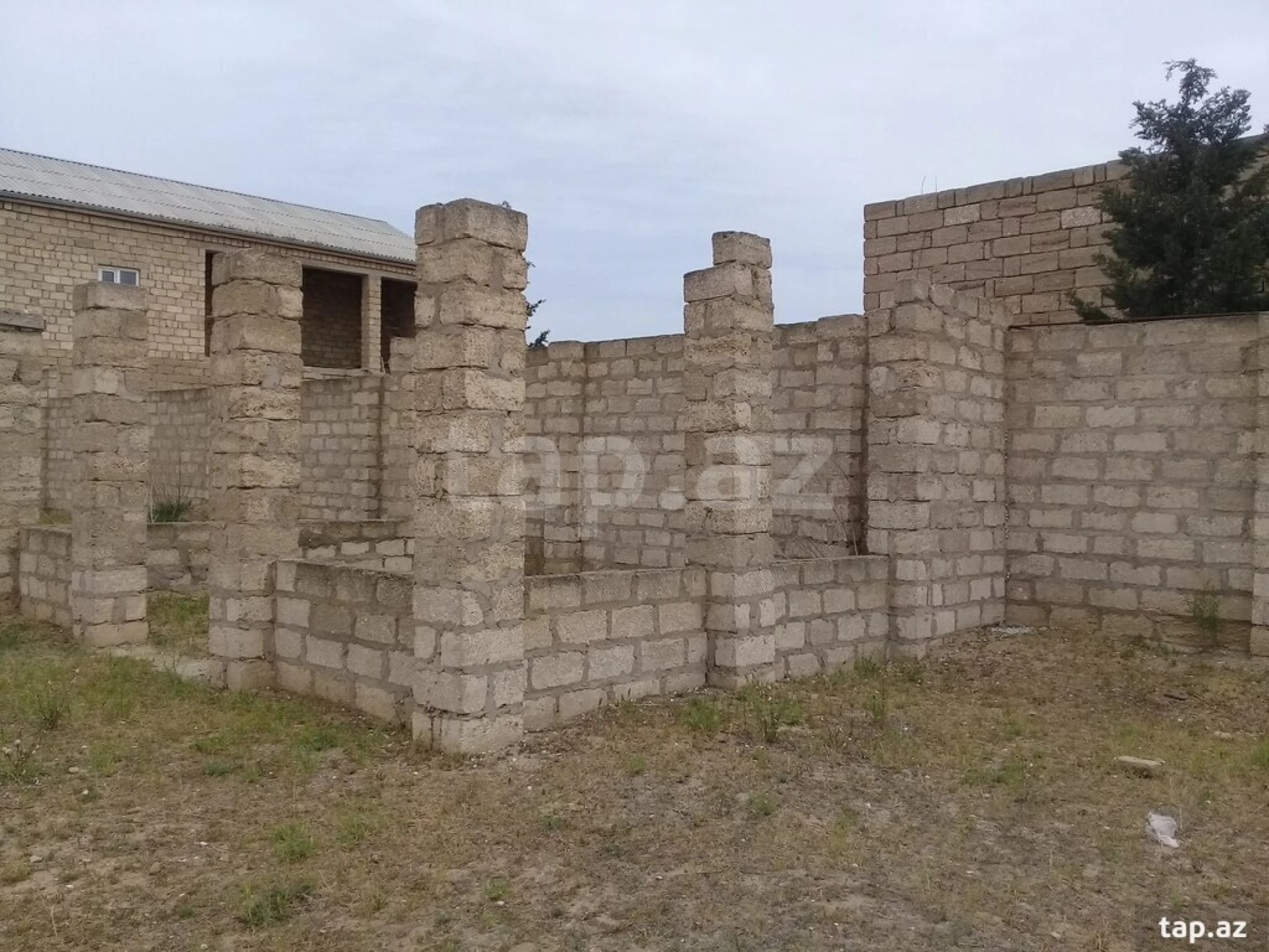 Satılır 5 otaqlı həyət evi