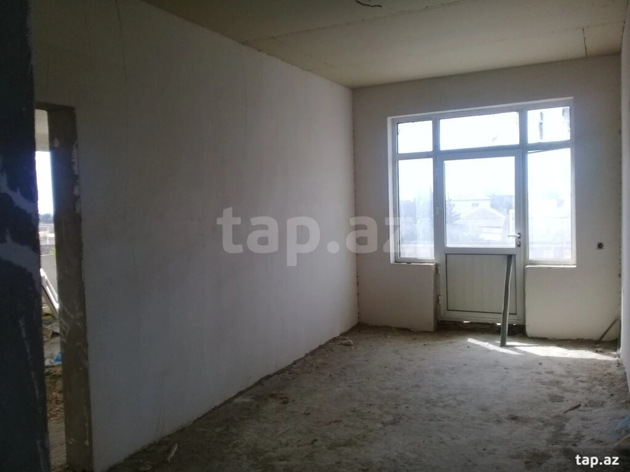 Satılır 5 otaqlı həyət evi