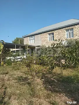 Satılır 7 otaqlı həyət evi 150 m² — Tovuz 7 otaq 150.00 m²