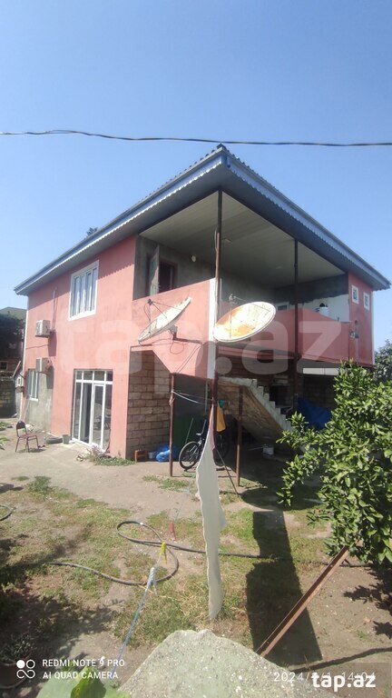Satılır 6 otaqlı həyət evi 155 m²