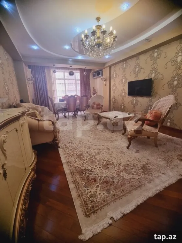 Satılır 3 otaqlı yeni tikili 131 m²