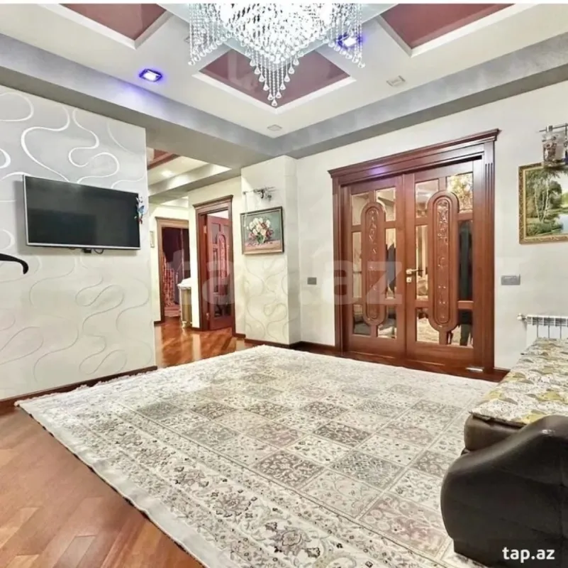 Satılır 3 otaqlı yeni tikili 131 m²