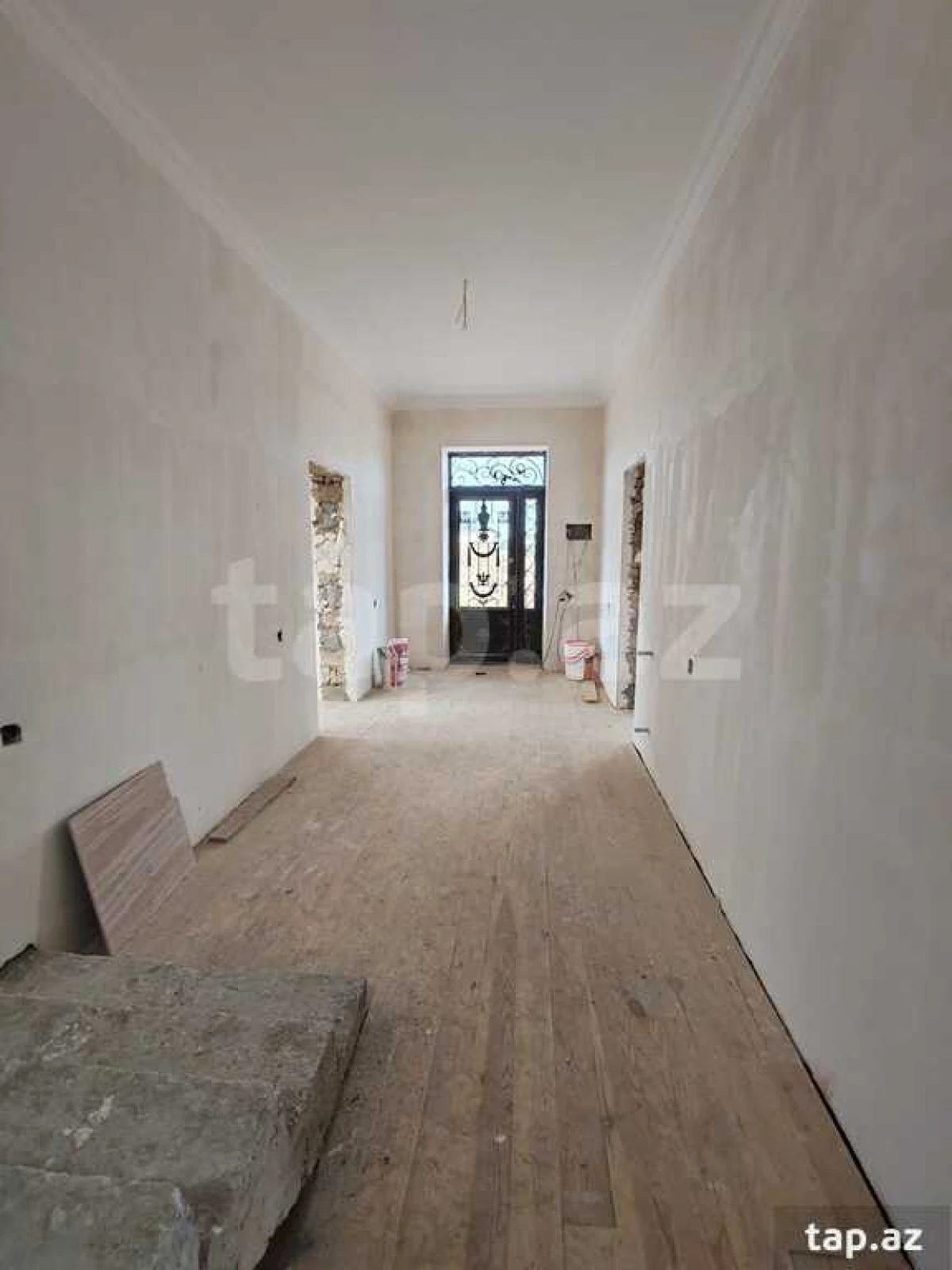 Satılır 7 otaqlı həyət evi