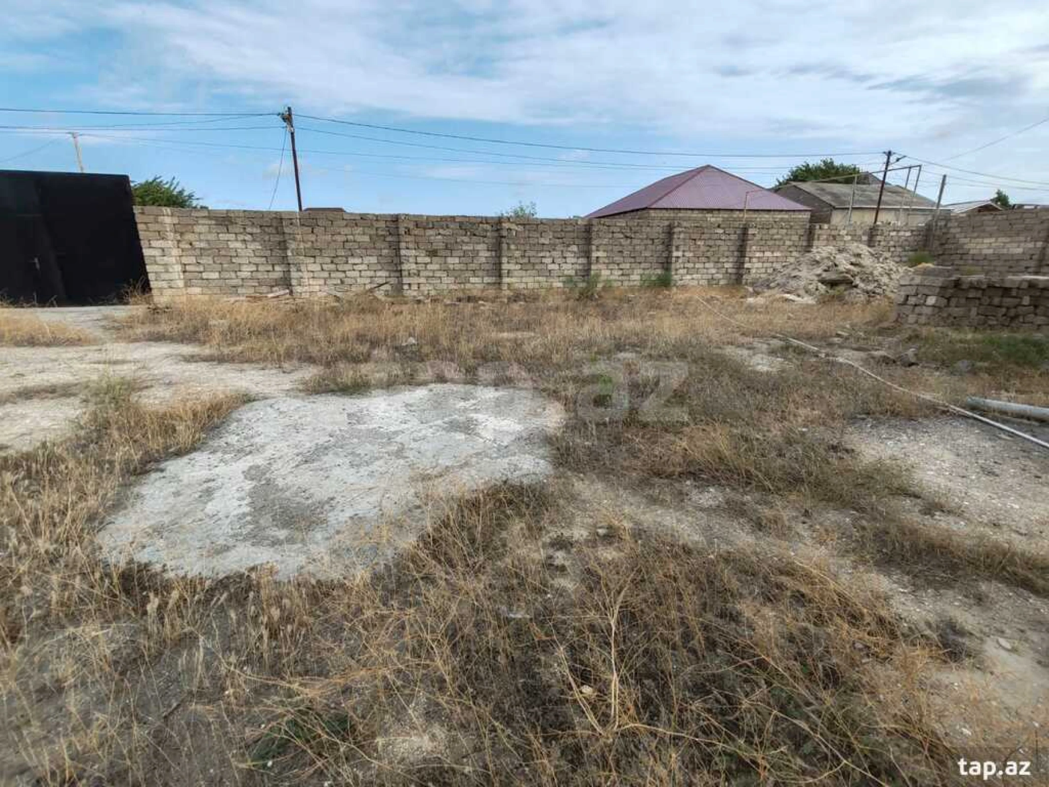 Satılır 7 otaqlı həyət evi