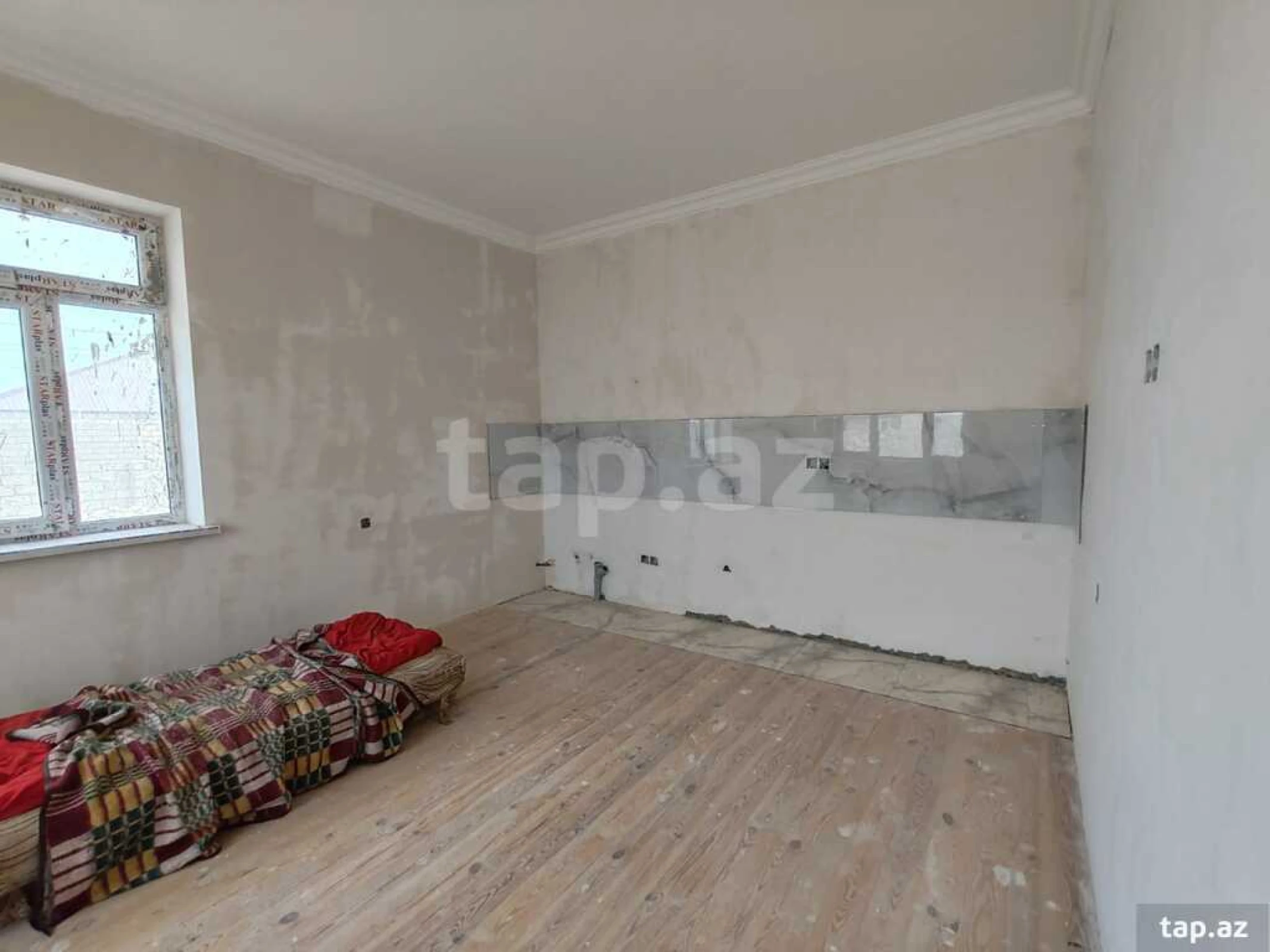 Satılır 7 otaqlı həyət evi