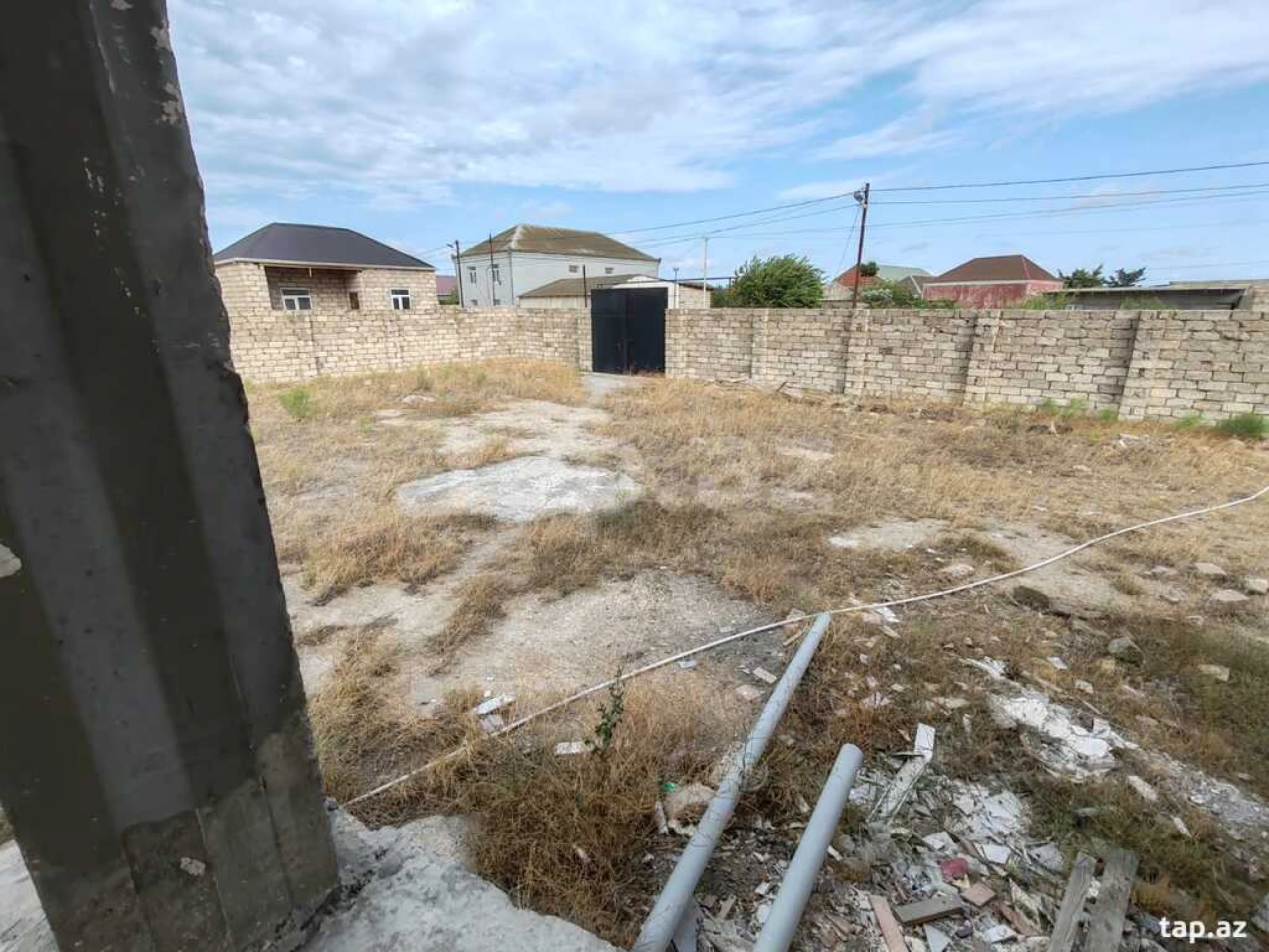 Satılır 7 otaqlı həyət evi