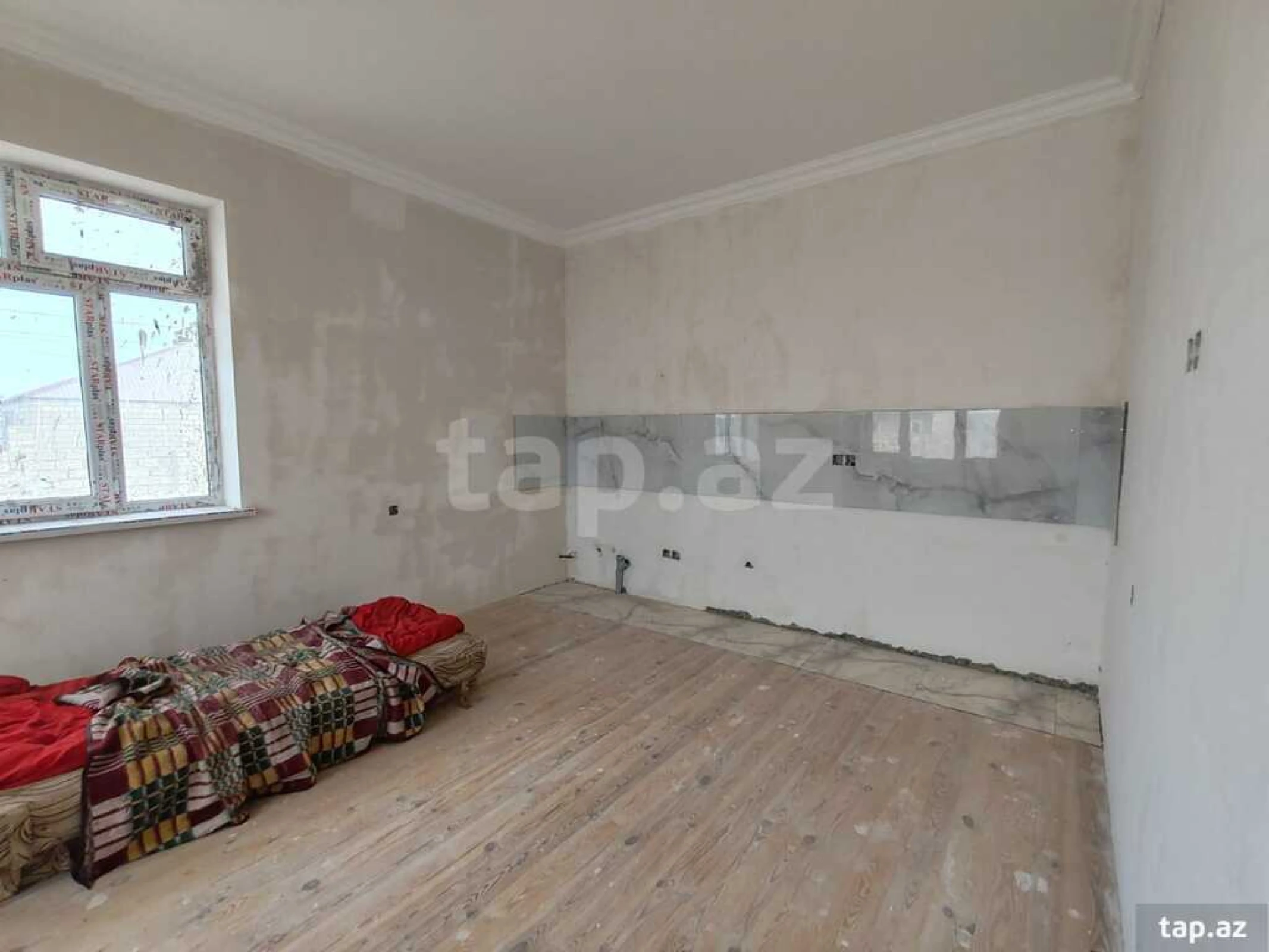 Satılır 7 otaqlı həyət evi