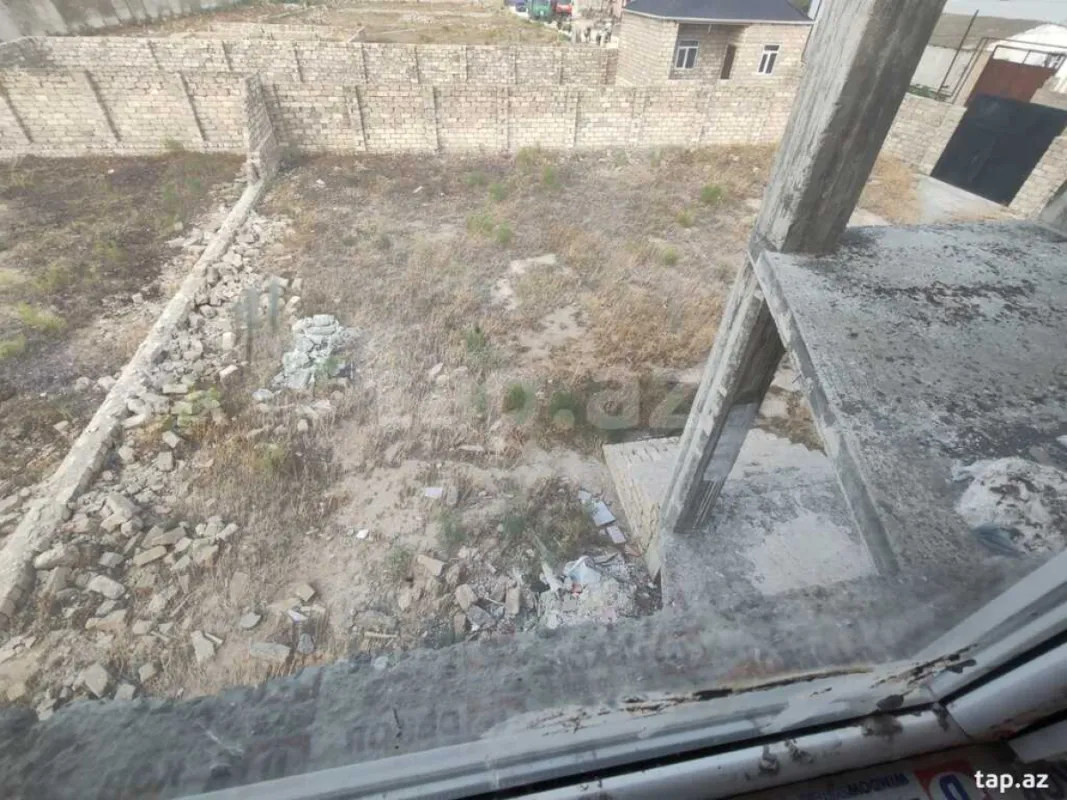 Satılır 7 otaqlı həyət evi