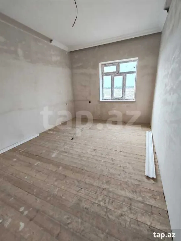 Satılır 7 otaqlı həyət evi