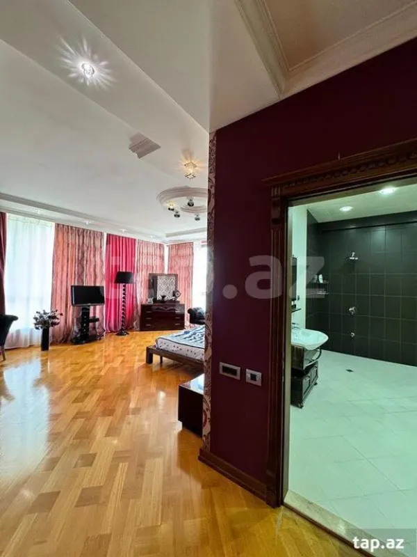 Satılır 6 otaqlı yeni tikili 560 m²