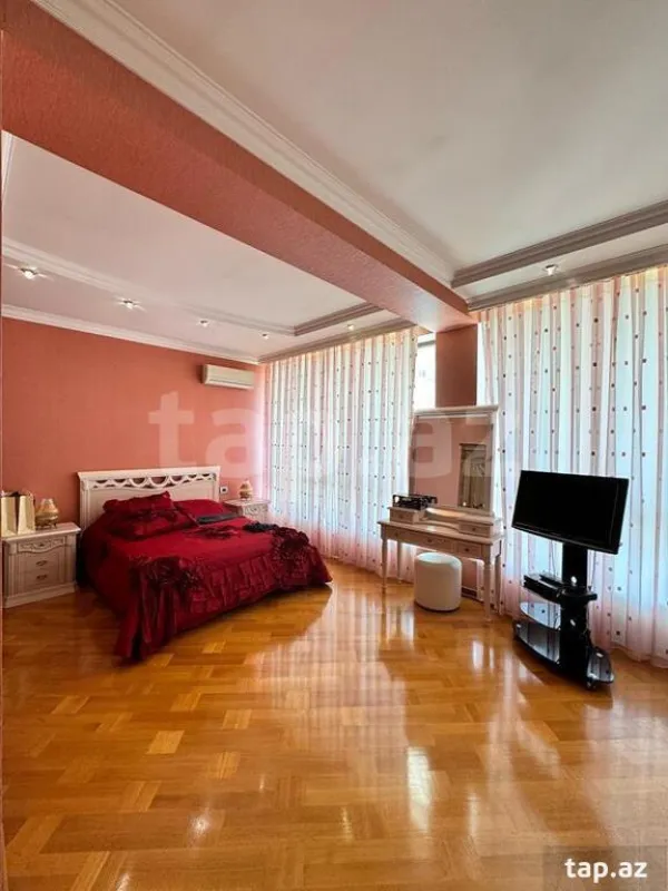 Satılır 6 otaqlı yeni tikili 560 m²