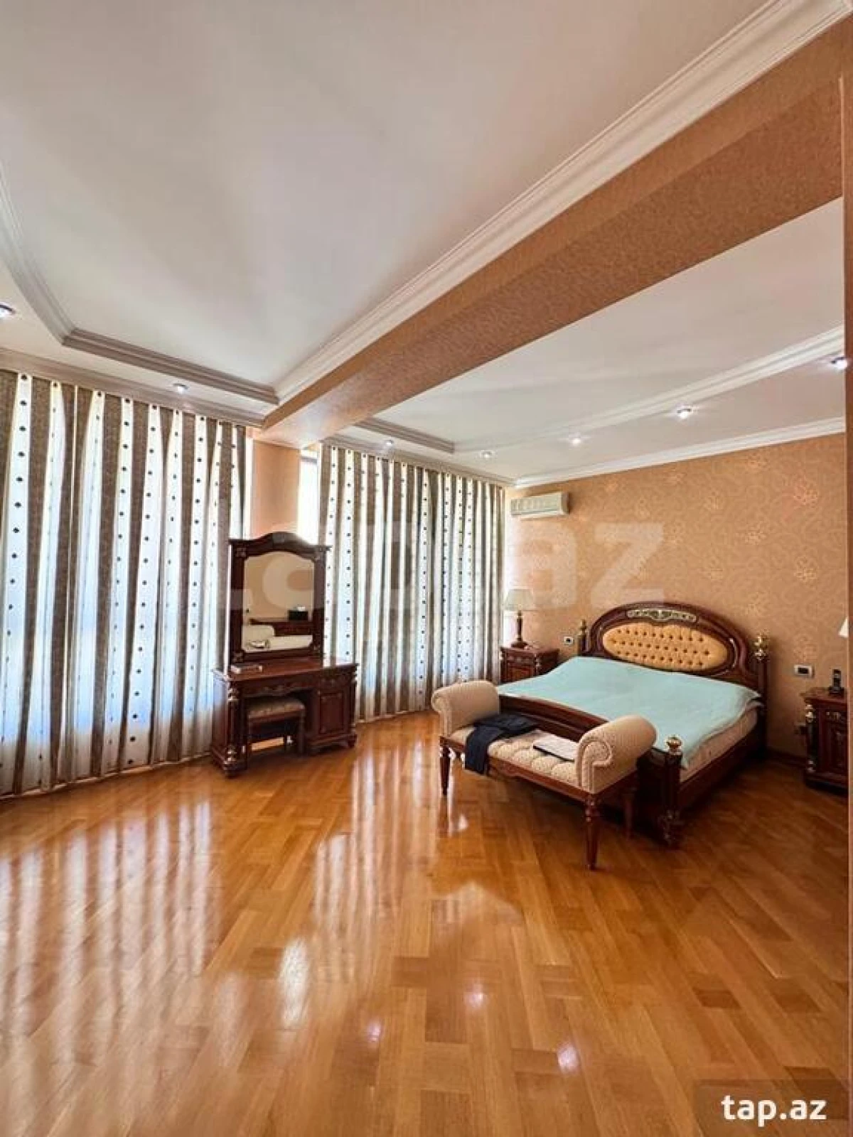 Satılır 6 otaqlı yeni tikili 560 m²