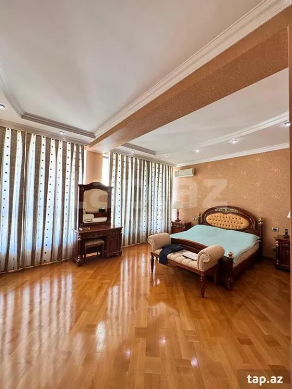 Satılır 6 otaqlı yeni tikili 560 m²