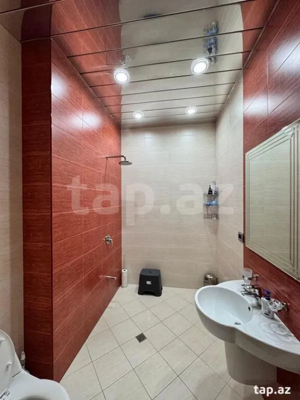 Satılır 6 otaqlı yeni tikili 560 m²